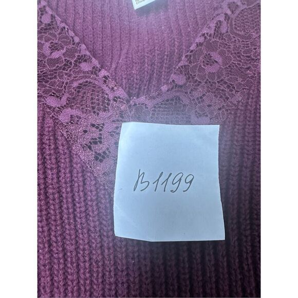 H&M Women’s Burgundy Cotton Knit Sweater Lace Trim Vneck Size XS Oversized - Picture 8 of 8